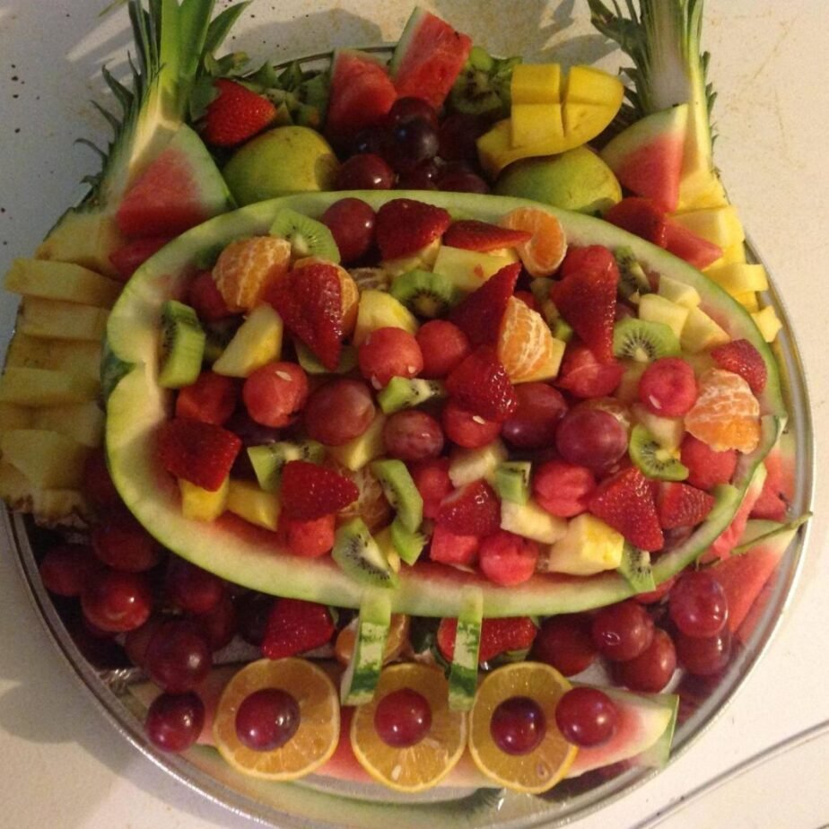 Bebidas y postres - Plato de Frutas Frescas